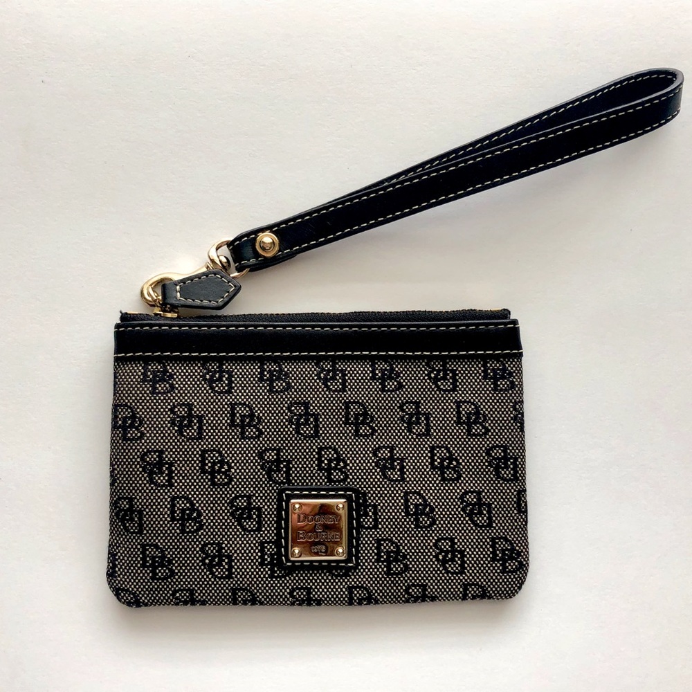 NWOT Dooney & Bourke Wristlet